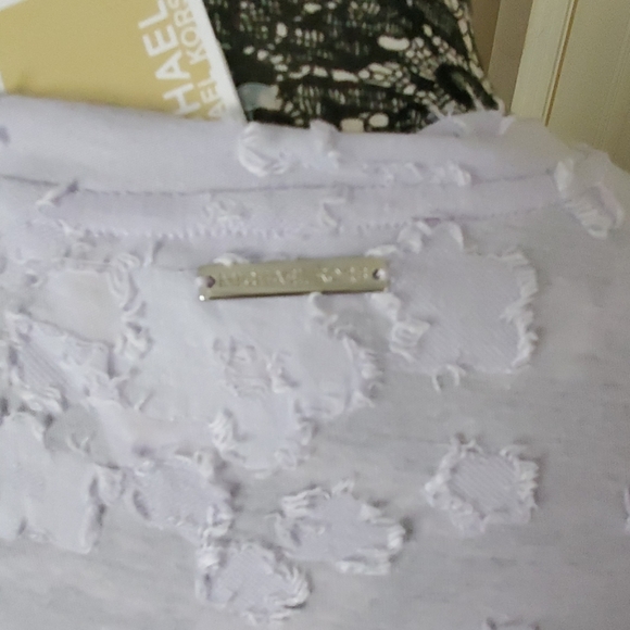 NWT Michael Kors textured lavender tie sleeve tee - Picture 4 of 8